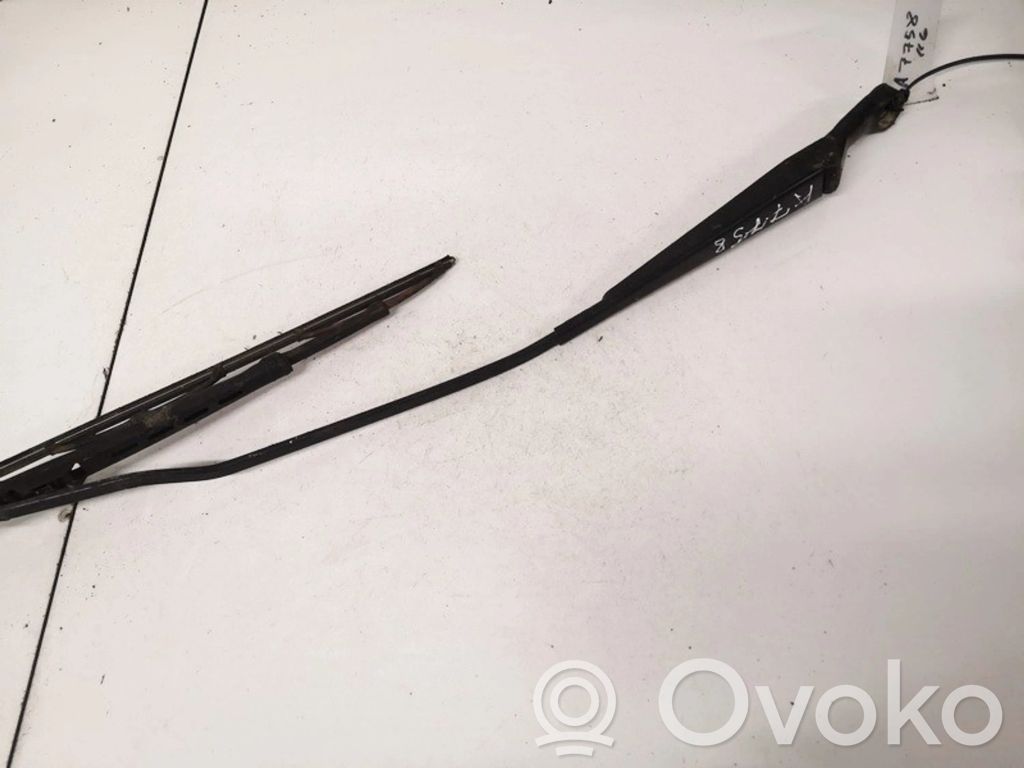 Volkswagen PASSAT B5 Braccio della spazzola tergicristallo anteriore