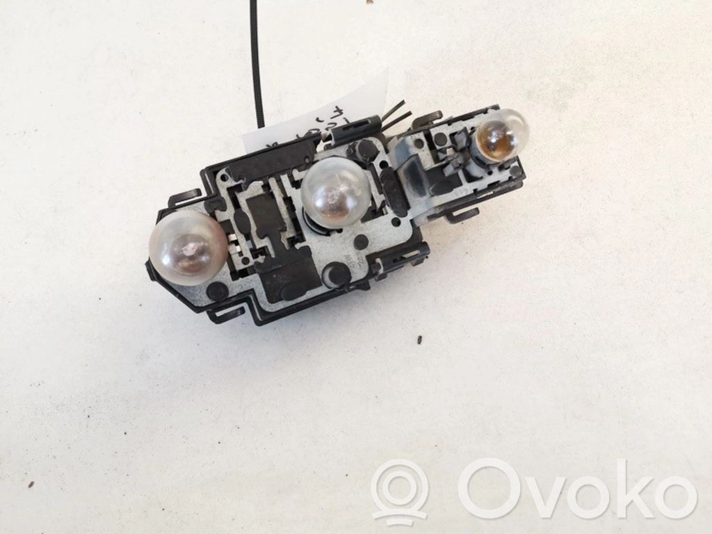 Volkswagen PASSAT B4 Suport becuri lampă spate 