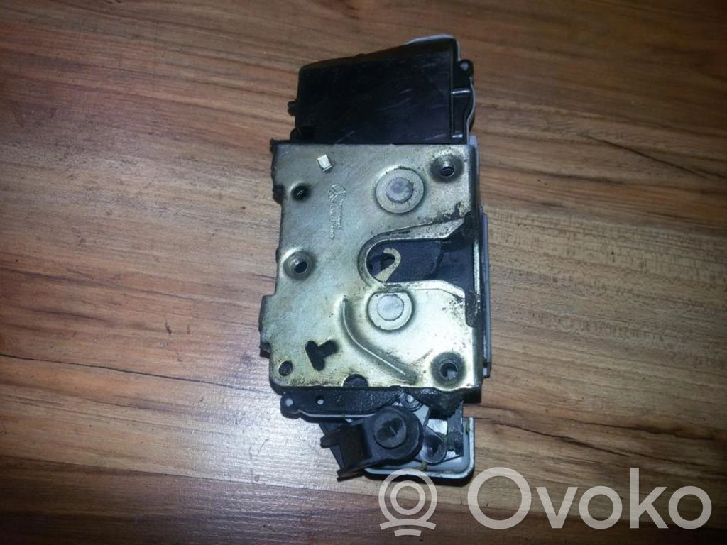 Peugeot 306 Încuietoare ușă spate