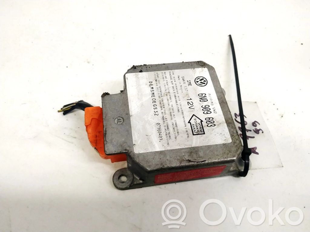 Volkswagen PASSAT B4 Centralina/modulo airbag