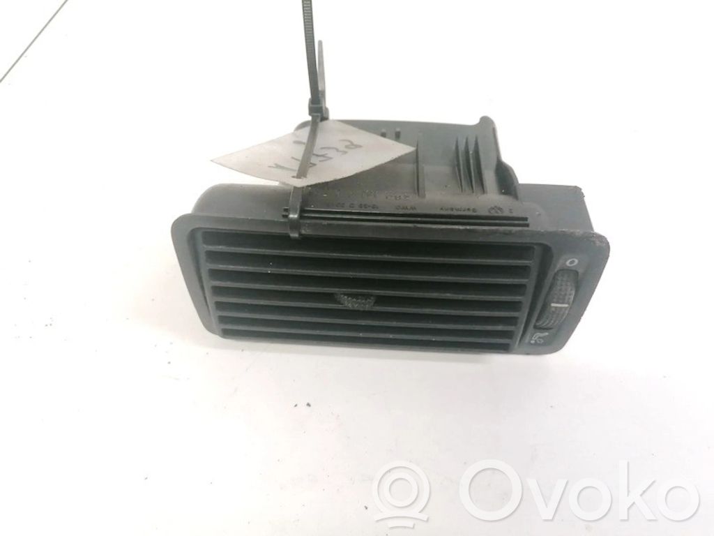 Volkswagen Golf IV Griglia di ventilazione centrale cruscotto