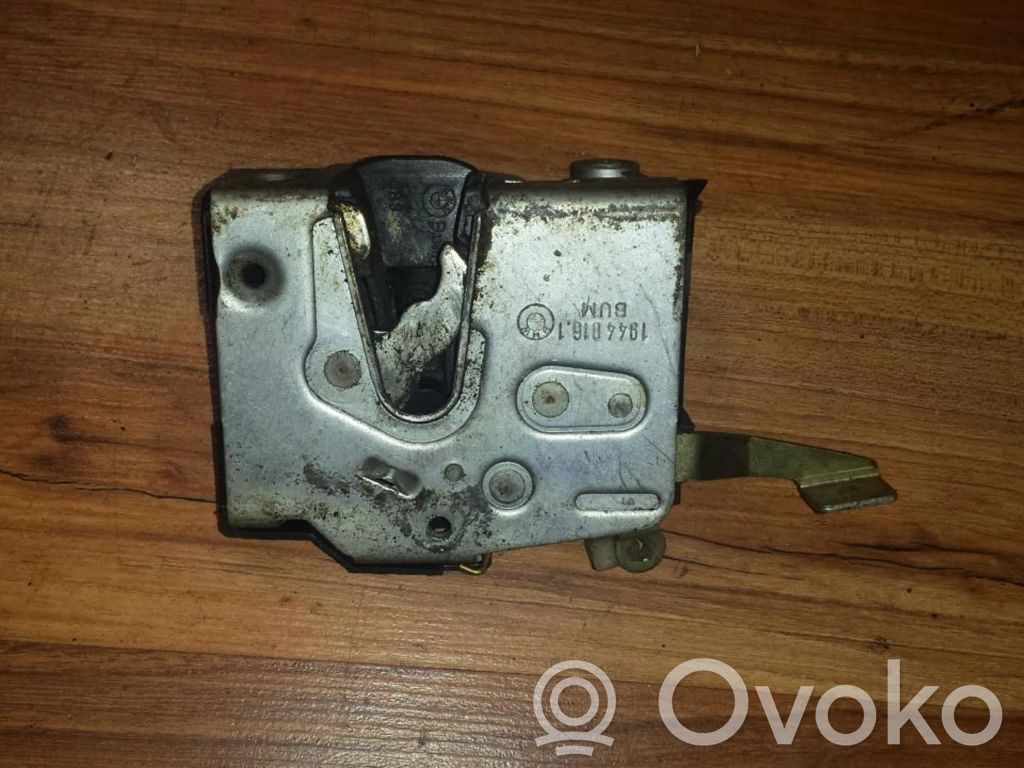 BMW 5 E34 Front door lock 