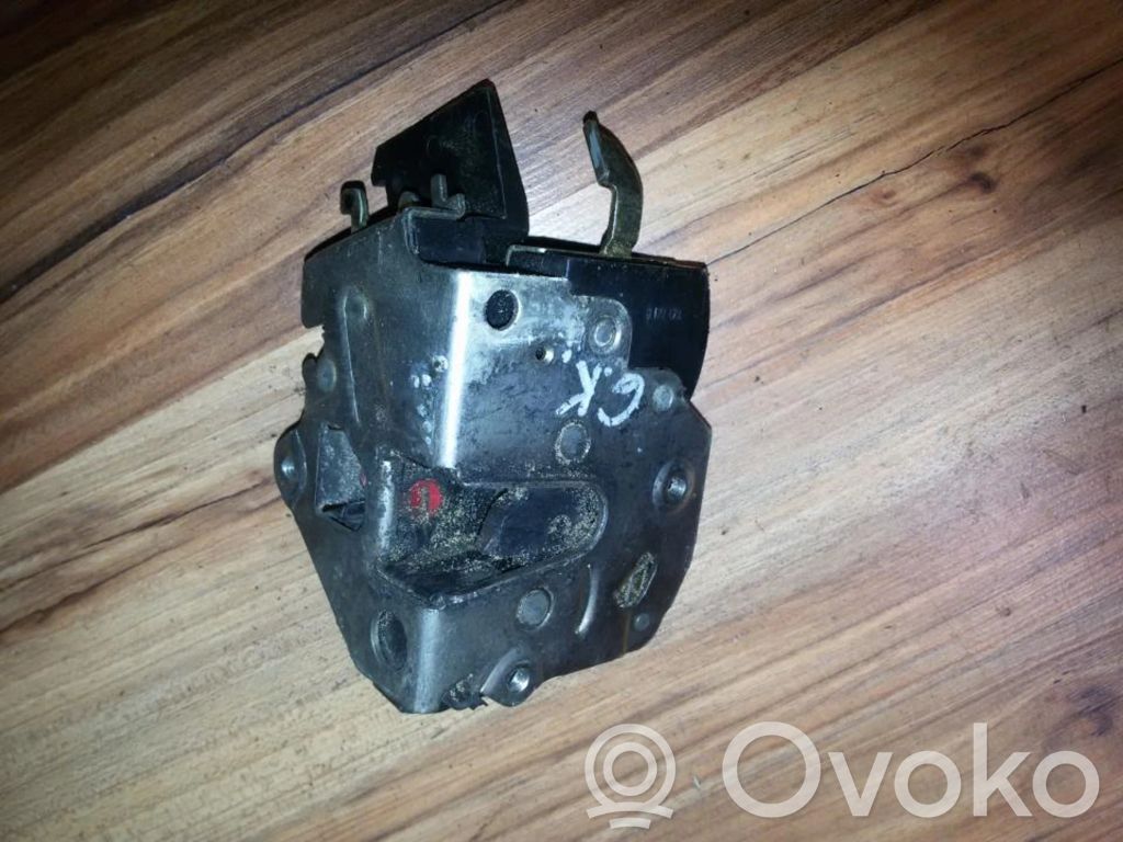 Cerradura de puerta trasera   8122420,8122420