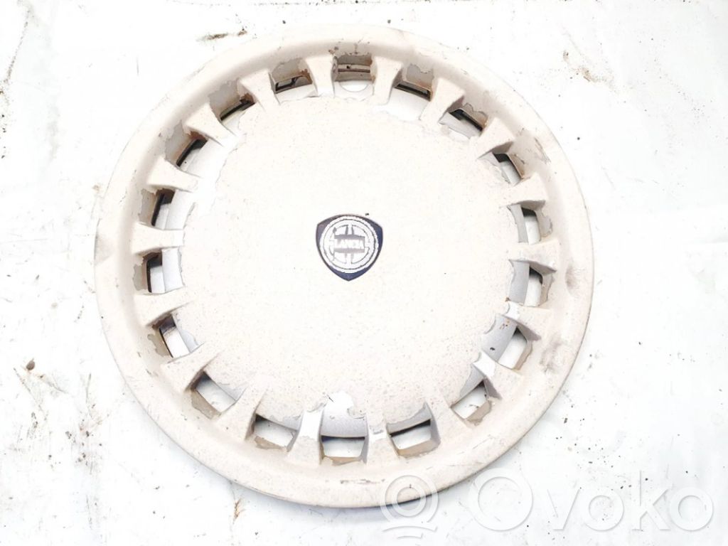 Lancia Dedra R15 wheel hub/cap/trim 