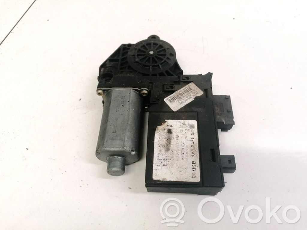 Peugeot 307 Motorino alzacristalli della portiera anteriore