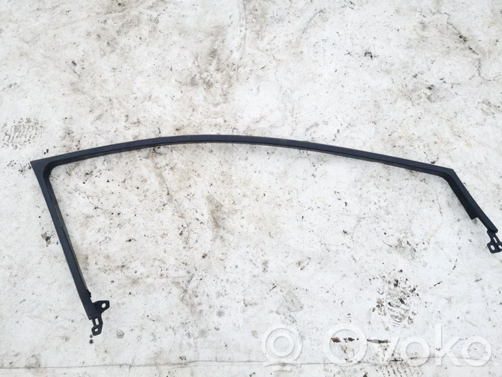 Toyota Avensis T270 Etuoven lasin muotolista