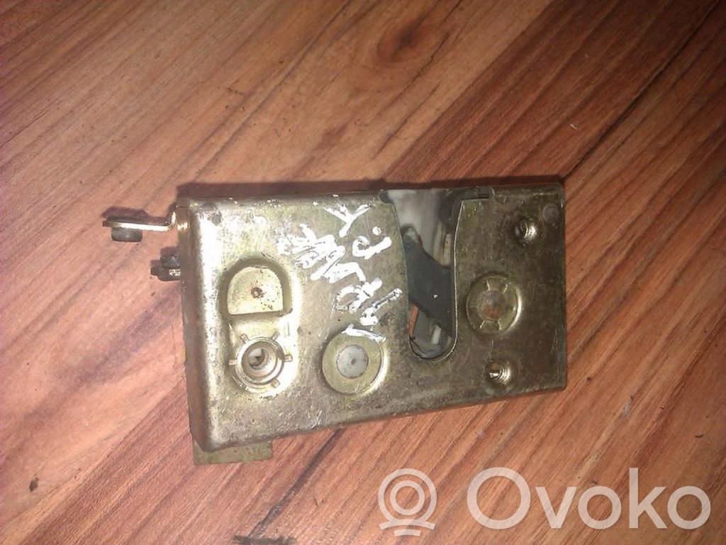 Cerradura de puerta delantera