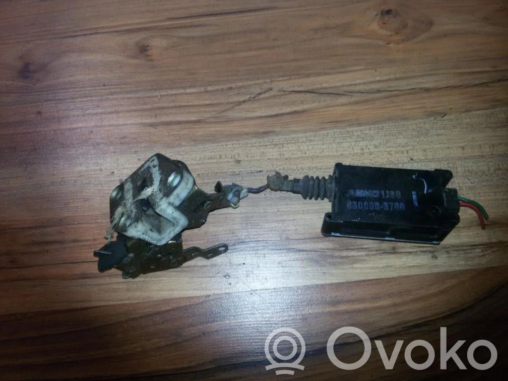 Mazda 323 F Cerradura de puerta trasera 