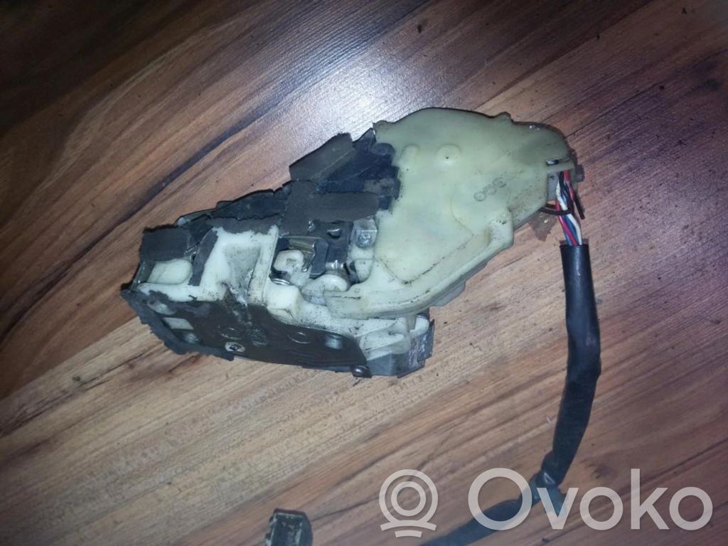 Honda Accord Încuietoare ușă față 