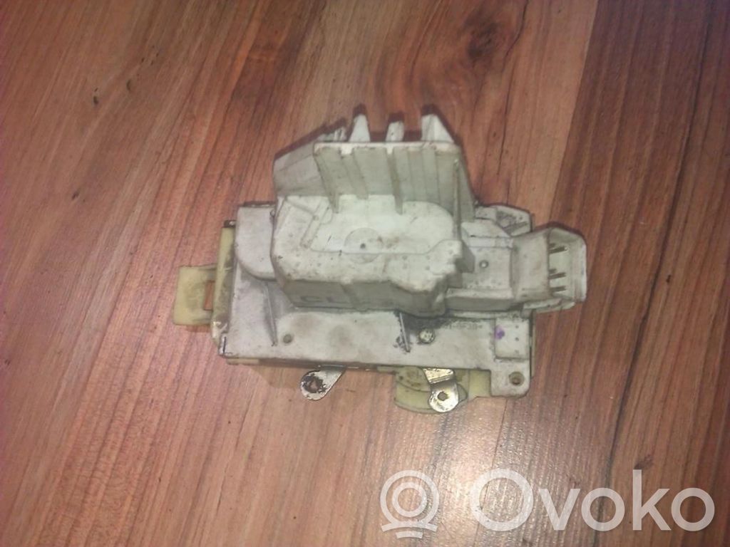 Ford Focus Serratura portiera anteriore 