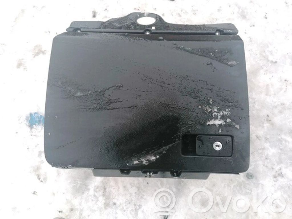 Volkswagen PASSAT B6 Handschuhfach 