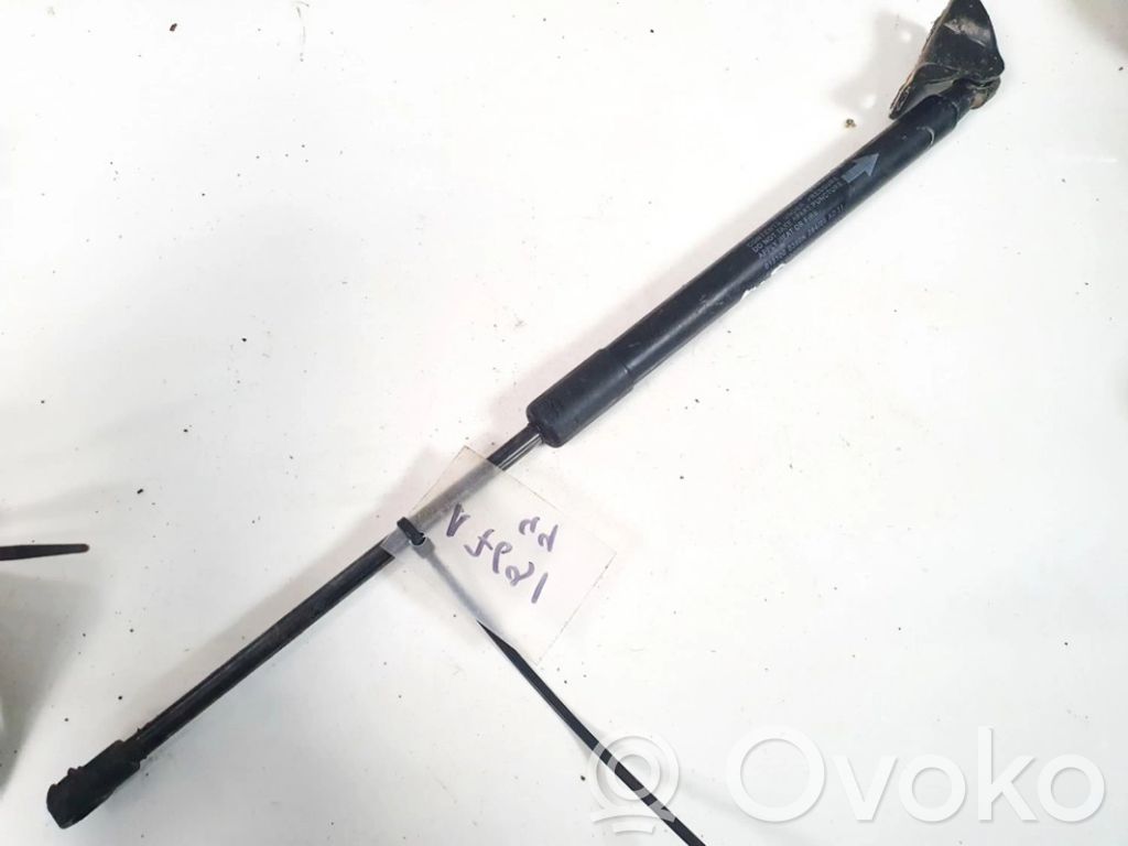 Toyota Yaris Amortyzator klapy tylnej bagażnika 