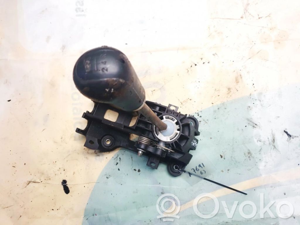 Toyota Yaris Selector de viteze/schimbător de viteze (interior) 