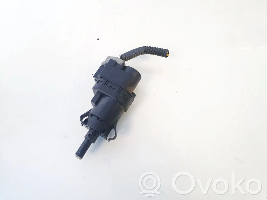 Volvo S40, V40 Interruttore del pedale del freno