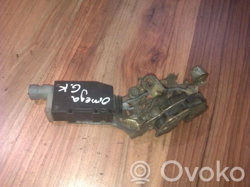 Opel Omega B1 Încuietoare ușă spate 