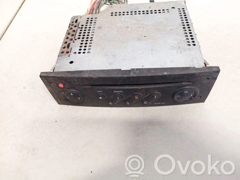 Renault Megane II Panel / Radioodtwarzacz CD/DVD/GPS 