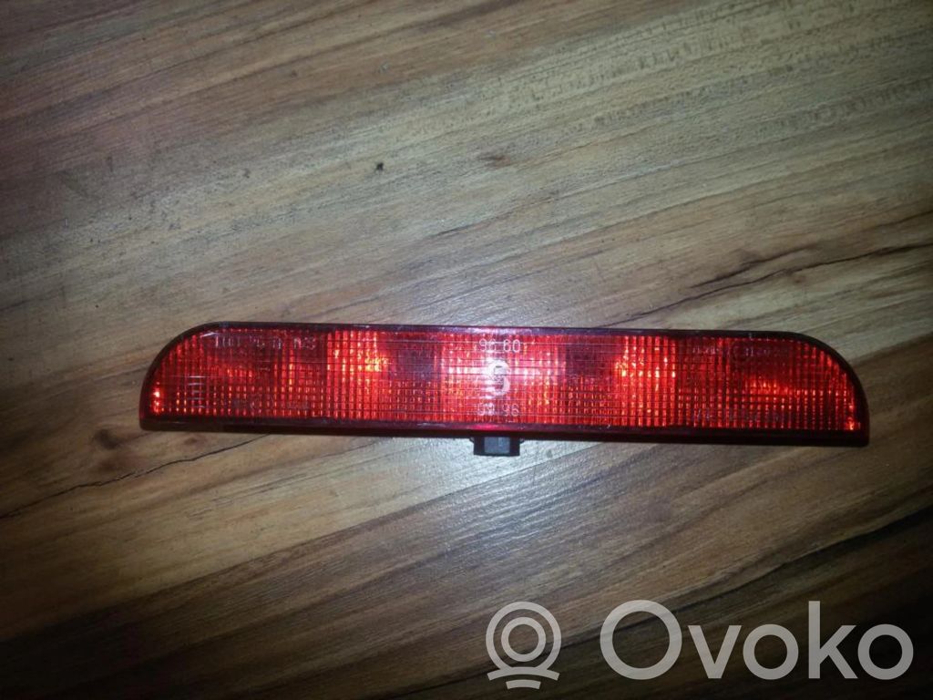 Audi A8 S8 D2 4D Luce d’arresto centrale/supplementare 