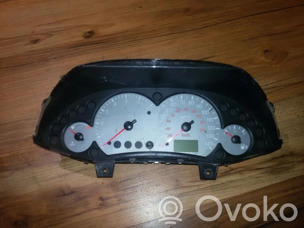 Ford Focus Geschwindigkeitsmesser Cockpit 