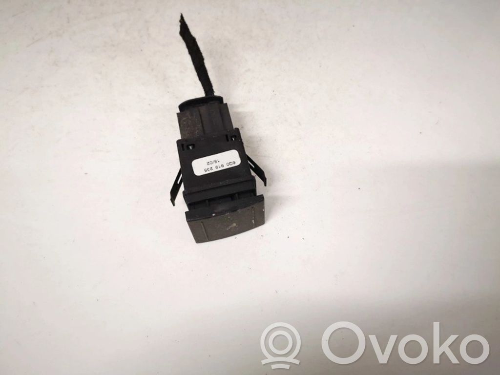 Volkswagen Polo III 6N 6N2 6NF Comutator pornit/oprit airbag pasager 