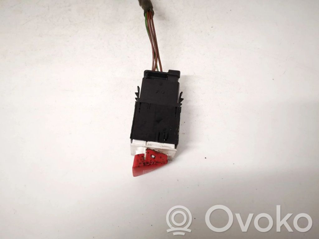 Volkswagen PASSAT B6 Botón interruptor de luz de peligro 