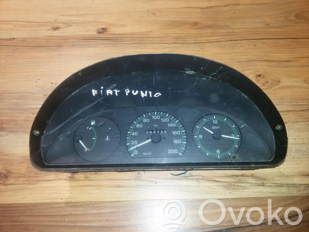Fiat Punto (176) Velocímetro (tablero de instrumentos) 