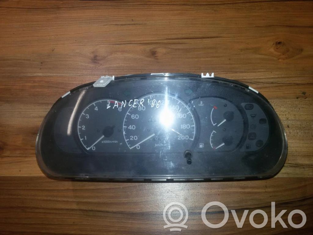 Mitsubishi Lancer Speedometer (instrument cluster) 