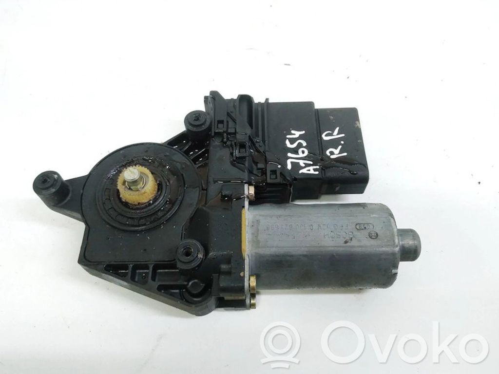 Volkswagen PASSAT B5 Motor macara geam ușă spate 