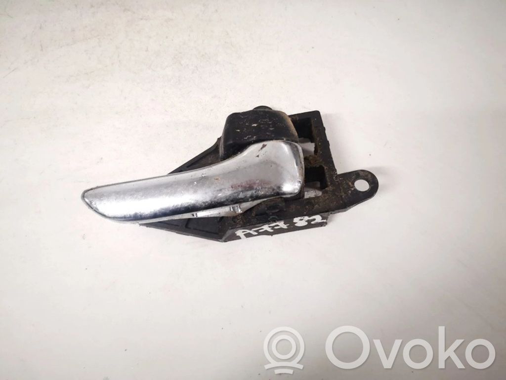 Toyota Avensis Verso Maniglia interna per portiera posteriore
