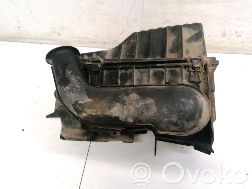 Volkswagen PASSAT B4 Luftfilterkasten 