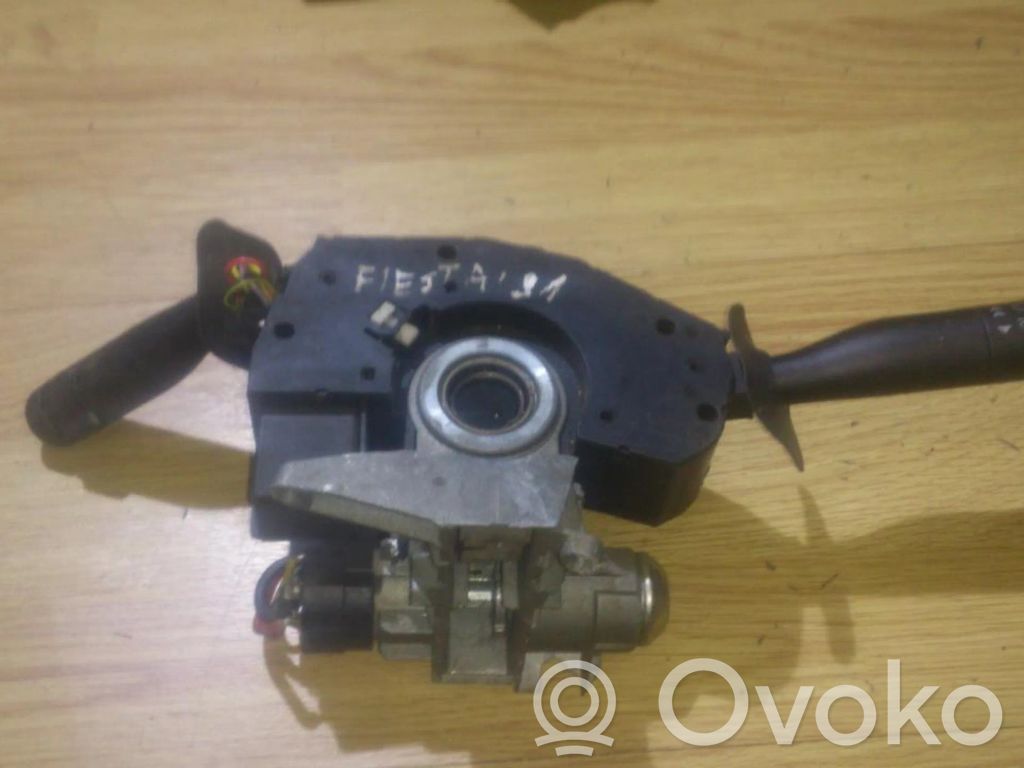Ford Fiesta Manetă ștergător parbriz 