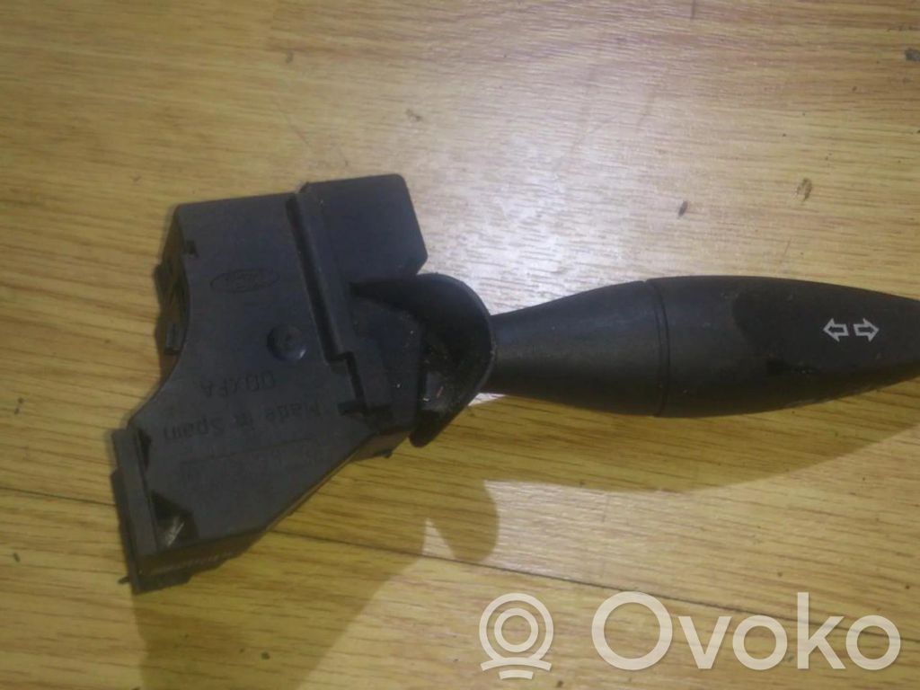 Ford Focus Suuntavilkun vipu