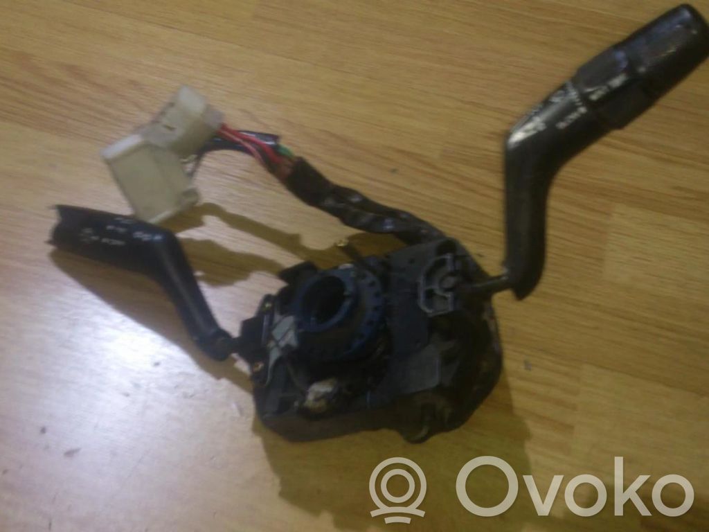 Mitsubishi Galant Interruptor/palanca de limpiador de luz de giro 