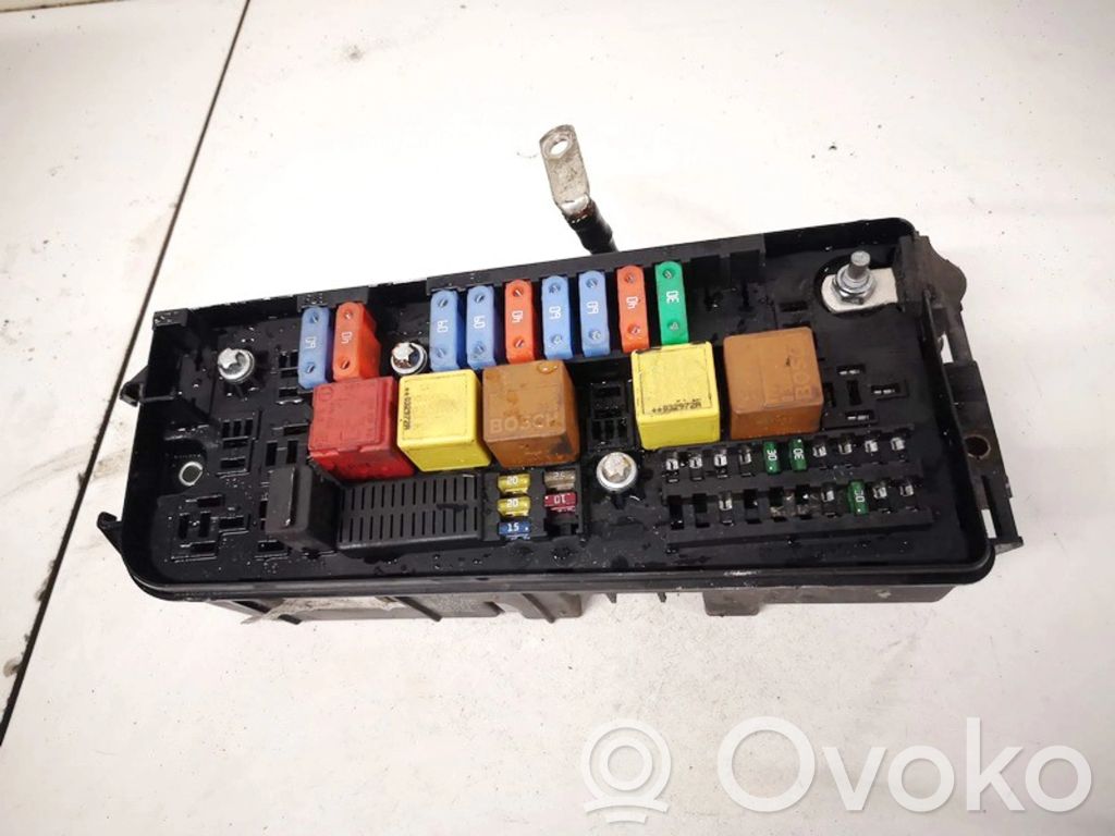 Opel Signum Skrzynka bezpieczników / Komplet 