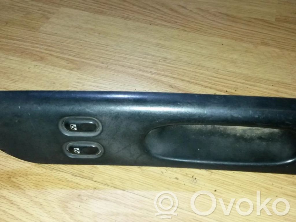 Renault Laguna I Przyciski szyb 