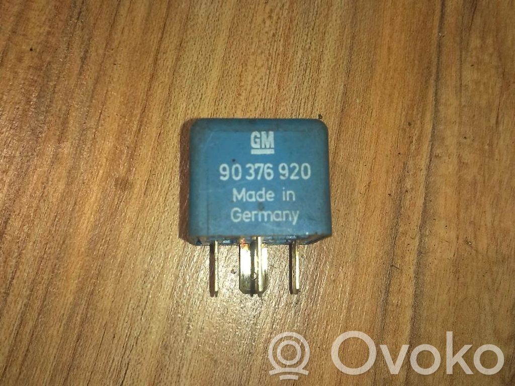 Opel Calibra Alte relee 