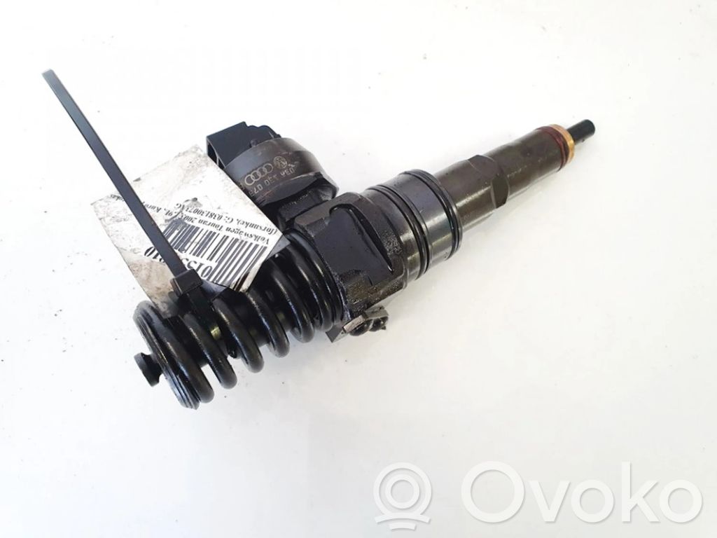 Inyector de combustible   038130073AG,038130073AG