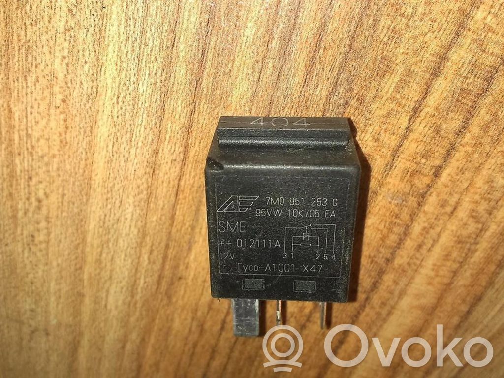Alte relee   7M0951253C,95VW10K705EA,7M0951253C,95VW10K705EA