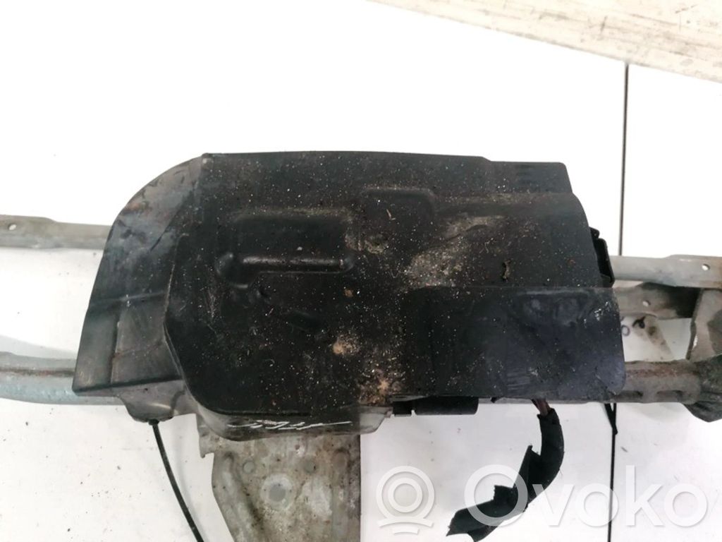 Volkswagen PASSAT B6 Motor del limpiaparabrisas 