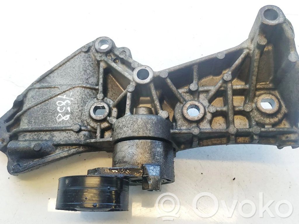Nissan Qashqai Łapa / Mocowanie silnika