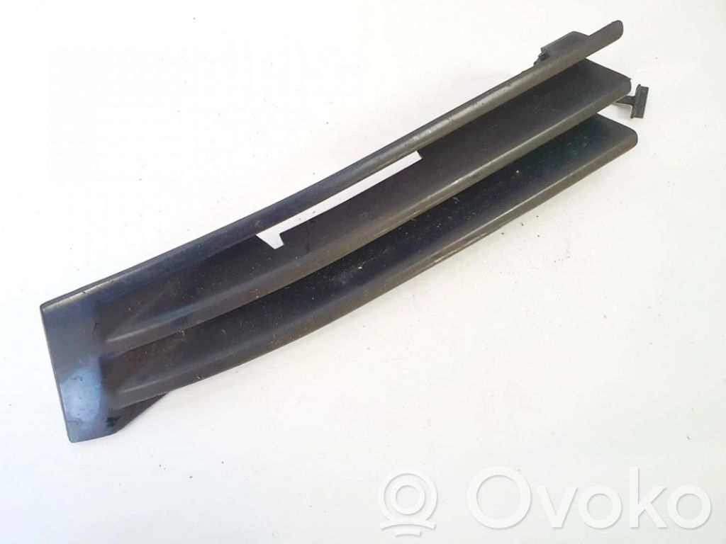 Mercedes-Benz C W202 Grille inférieure de pare-chocs avant