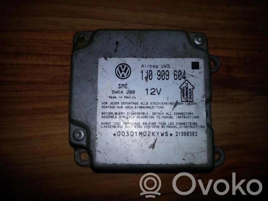 Volkswagen PASSAT B5 Unitate/modul de comandă airbaguri 