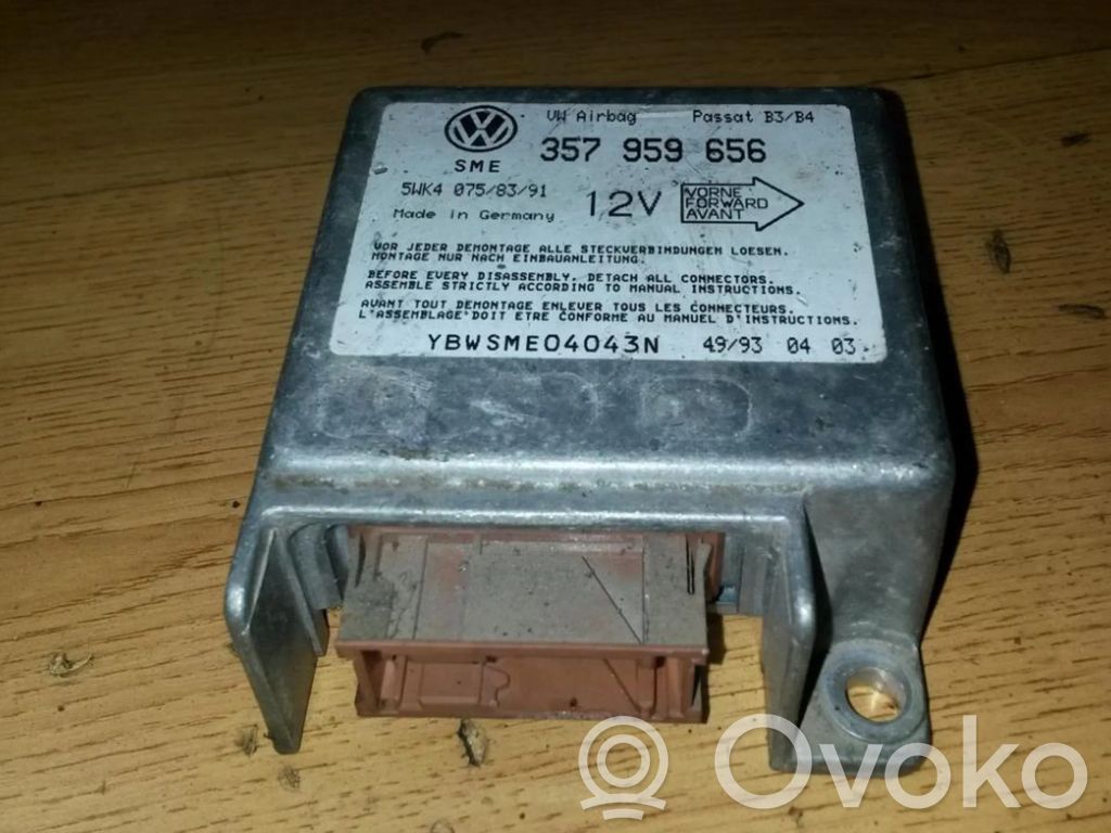 Volkswagen PASSAT B4 Centralina/modulo airbag 