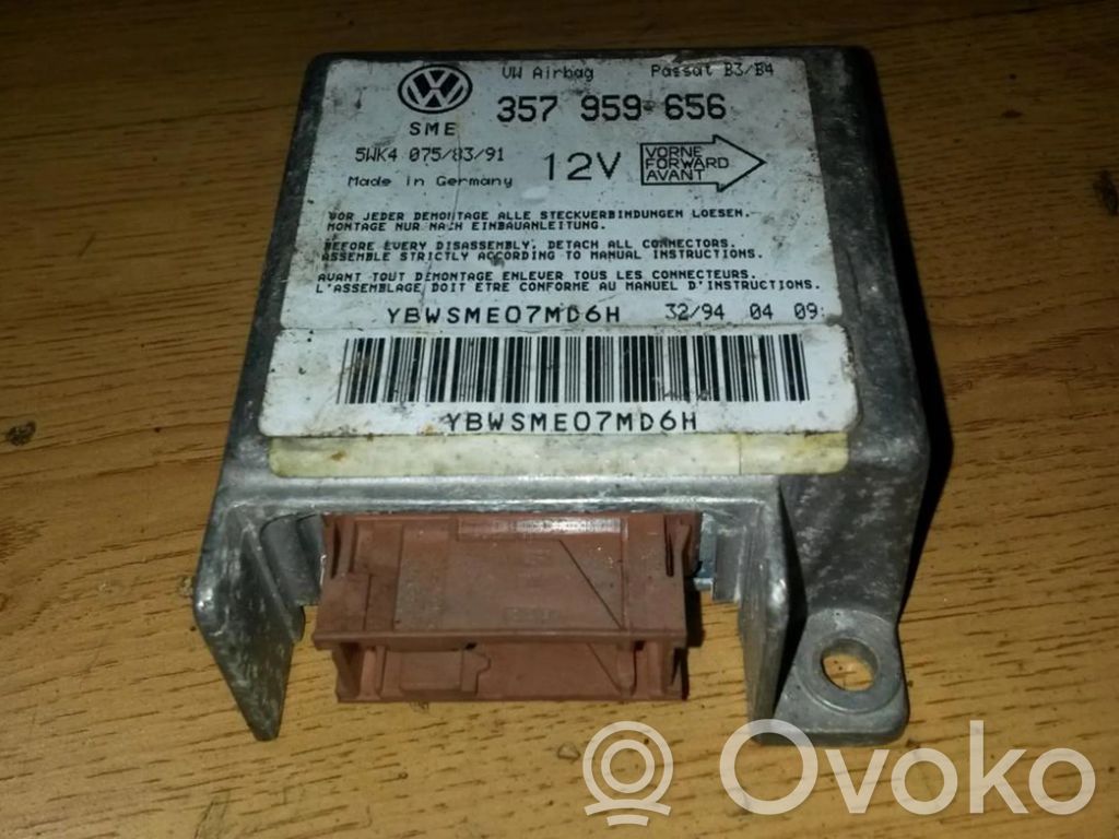 Volkswagen PASSAT B4 Centralina/modulo airbag 