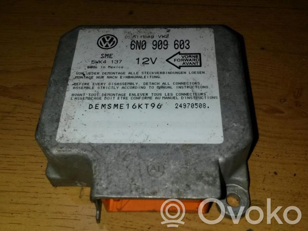 Volkswagen Golf III Unitate/modul de comandă airbaguri 