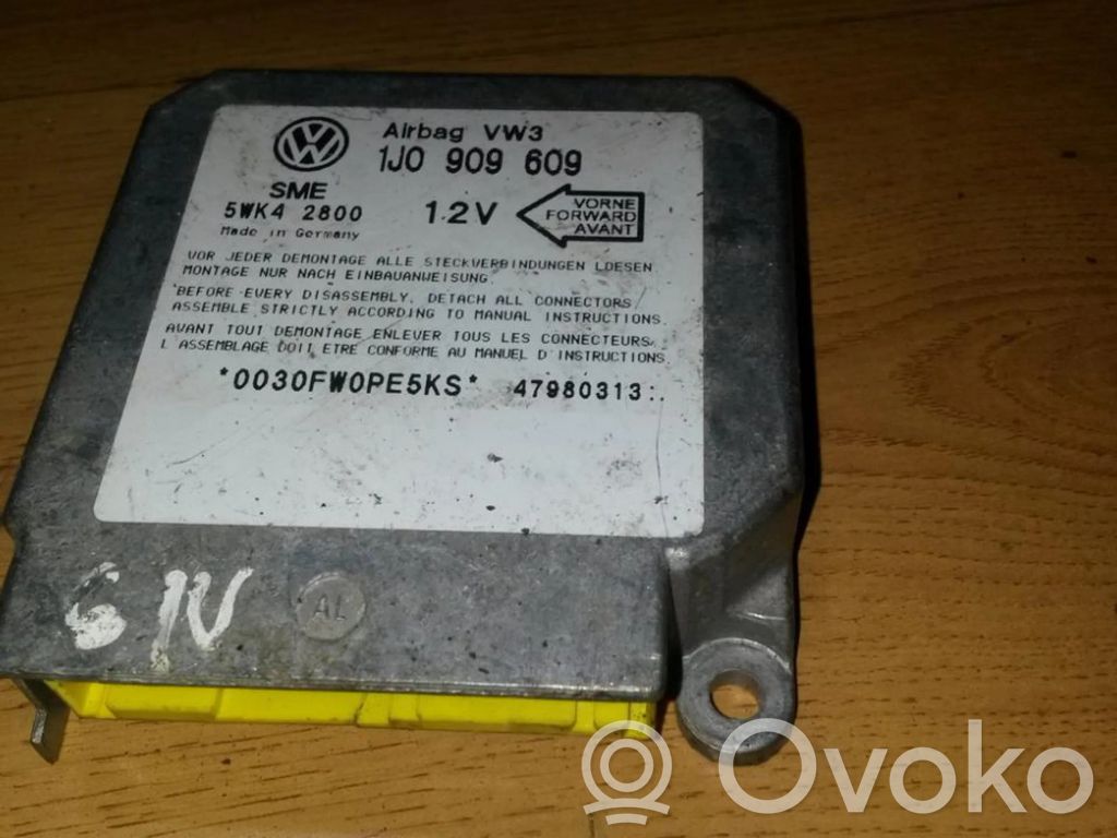 Volkswagen Golf IV Unitate/modul de comandă airbaguri 