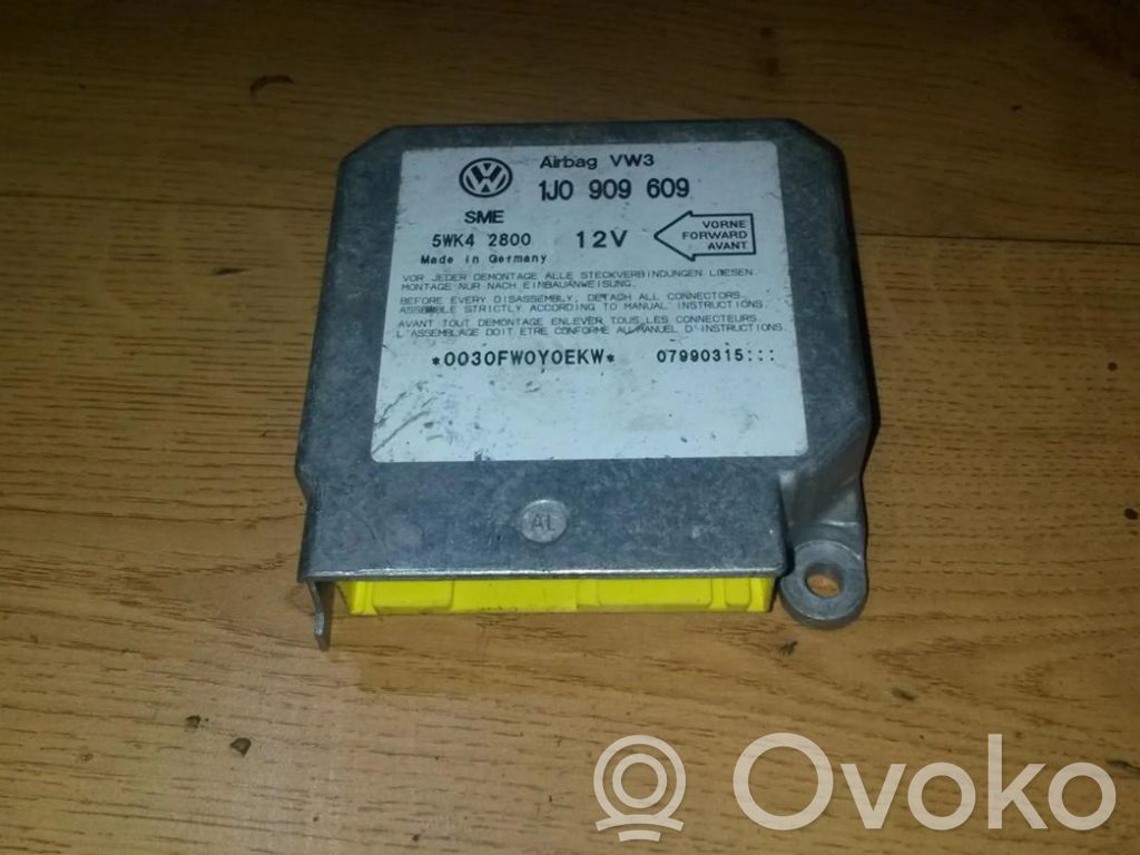 Volkswagen Golf IV Unitate/modul de comandă airbaguri 