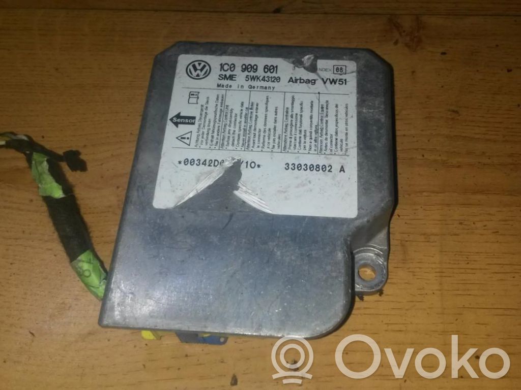 Volkswagen Golf IV Unitate/modul de comandă airbaguri