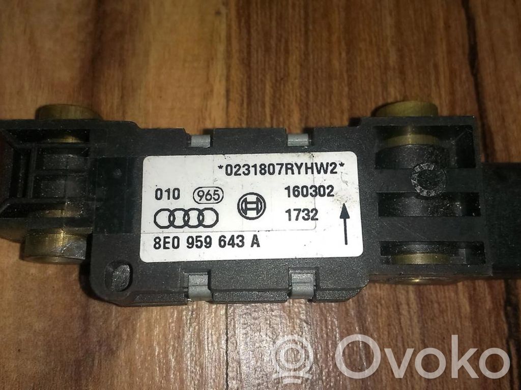 Turvatyynyn törmäysanturi   8E0959643A,8E0959643A