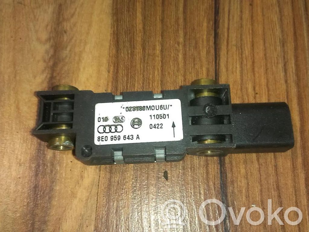 Audi A4 S4 B6 8E 8H Senzor impact/declanșare airbag 