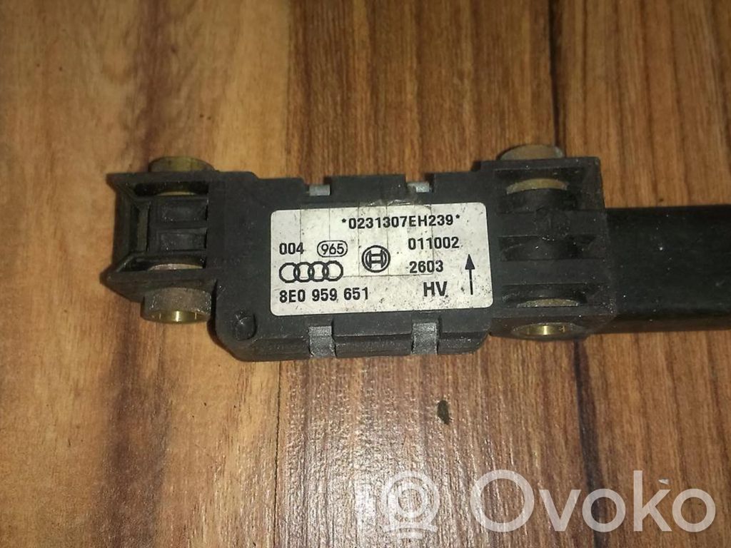 Sensor impacto/accidente para activar Airbag   8E0959643A,8E0959643A